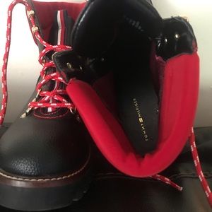 Tommy Hilfiger hiking boots size 8